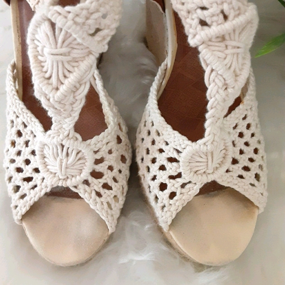 Lucky Brand Macrame Wedges - Picture 3 of 6